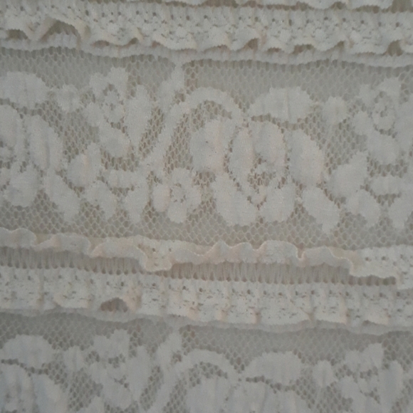 ❤Cato Lace dress - Picture 6 of 6